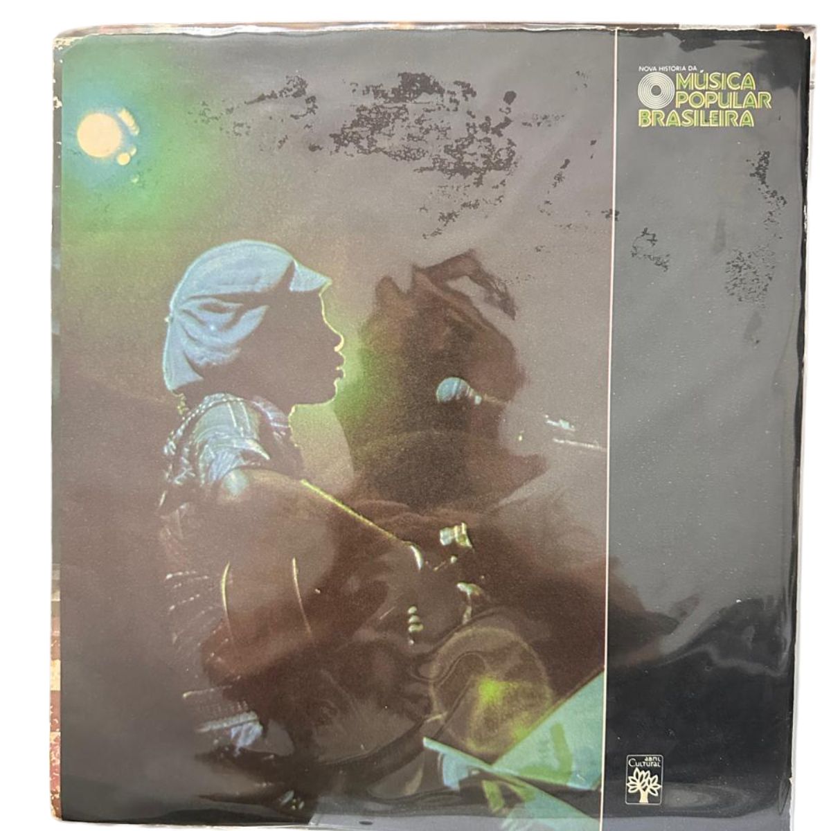 LP - Milton Nascimento - Nova história da MPB - usado - Imagem 2